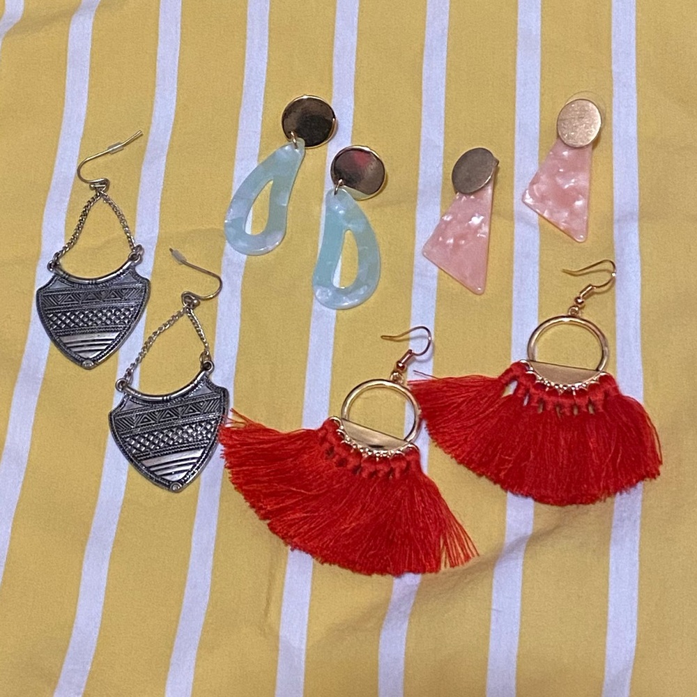Fashionable earrings